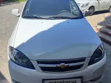Белый Chevrolet Gentra, 2 позиция 2022 года, КПП Механика, в Карши за ~10 699 y.e. id6441884, Фото №1