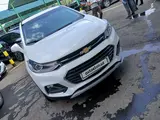 Белый Chevrolet Tracker, 3 позиция 2019 года, КПП Автомат, в Ташкент за 14 200 y.e. id5034418, Фото №1
