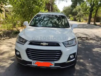 Белый Chevrolet Captiva, 3 позиция 2015 года, КПП Автомат, в Ташкент за 14 500 y.e. id5214488
