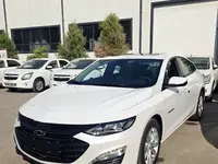 Молочный цвет Chevrolet Malibu XL 2025 года, в Ташкент за ~35 025 y.e. id6755396
