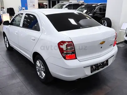 Белый Chevrolet Cobalt, 4 позиция 2023 года, КПП Автомат, в Джизак за 15 662 y.e. id3285129
