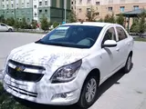 Белый Chevrolet Cobalt, 4 позиция 2024 года, КПП Автомат, в Самарканд за 12 750 y.e. id5231325, Фото №1
