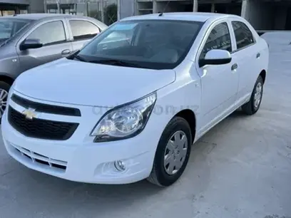 Белый Chevrolet Cobalt, 2 позиция 2024 года, КПП Механика, в Ургенч за ~12 185 y.e. id5171467