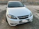 Белый Chevrolet Gentra, 1 позиция 2022 года, КПП Механика, в Кунградский район за ~11 932 y.e. id5205725, Фото №1
