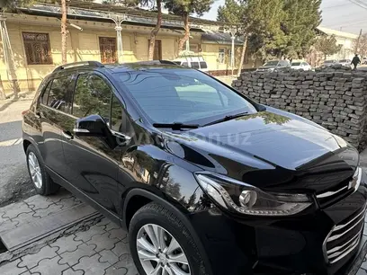 Черный Chevrolet Tracker, 1 позиция 2019 года, КПП Автомат, в Андижан за 14 400 y.e. id4957190