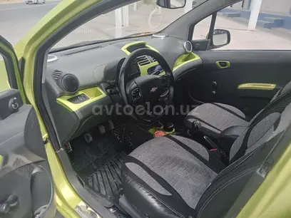 Жёлто-зеленый Chevrolet Spark, 1 позиция 2014 года, КПП Механика, в Наманган за 5 200 y.e. id5193583