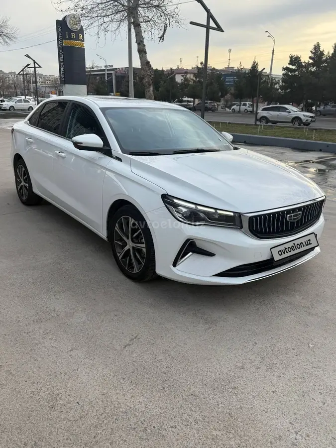 Geely Emgrand GSe 2023