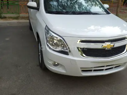 Белый Chevrolet Cobalt, 4 позиция 2024 года, КПП Автомат, в Ташкент за 13 000 y.e. id5210250