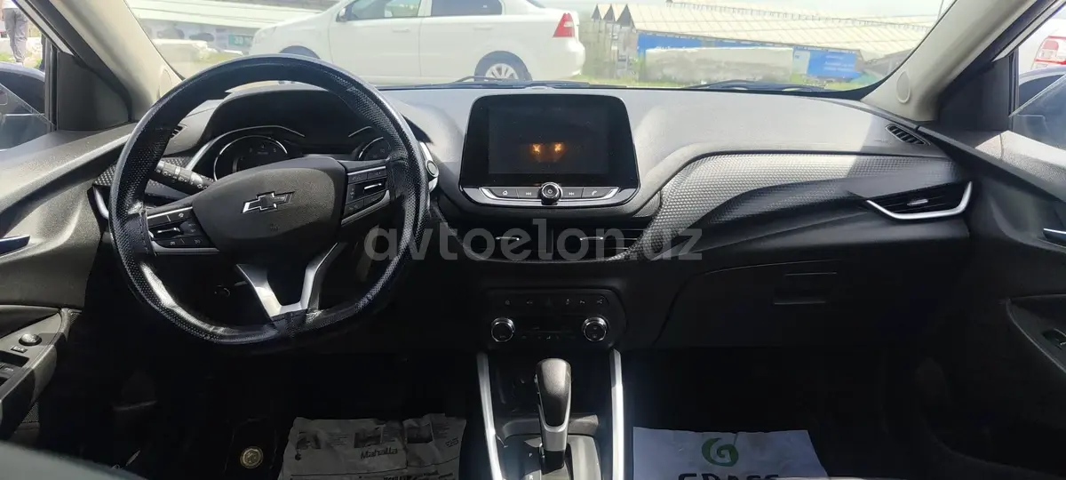 Chevrolet Onix 2024 — 2