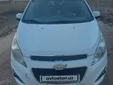 Белый Chevrolet Spark, 4 позиция 2017 года, КПП Механика, в Нукус за ~7 925 y.e. id5035899, Фото №1