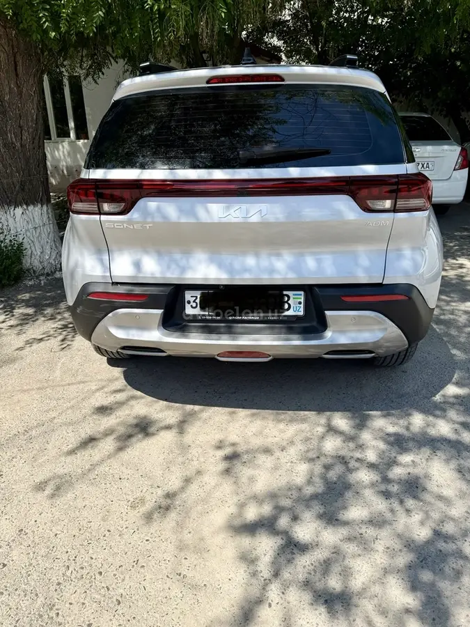 Kia Sonet — 3