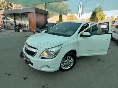 Белый Chevrolet Cobalt, 4 позиция 2022 года, КПП Автомат, в Андижан за 12 500 y.e. id4908721