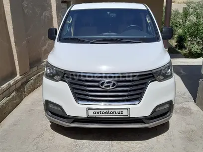 Hyundai H-1 2018 года, в Хазараспский район за 27 000 y.e. id5132472