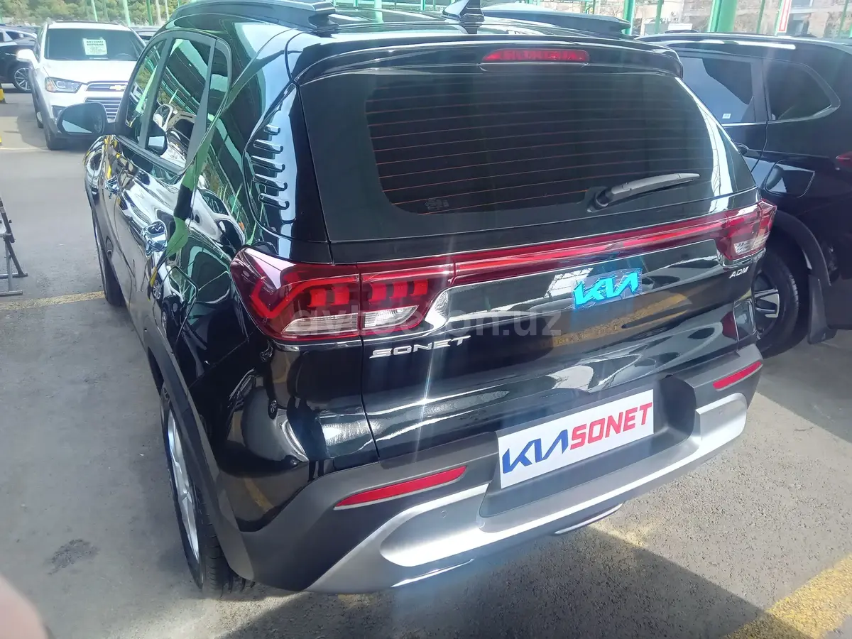 Kia Sonet — 3