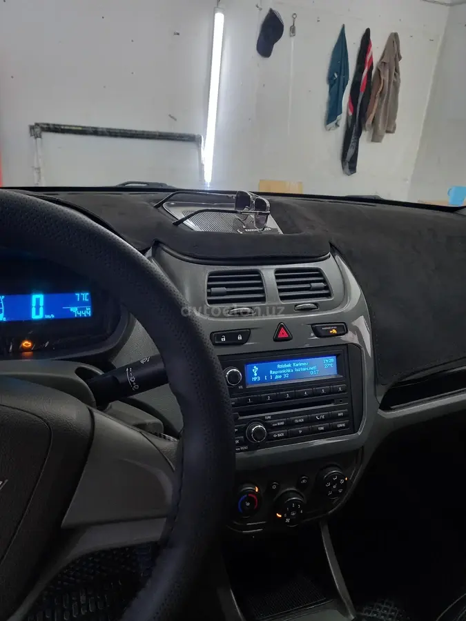 Chevrolet Cobalt 2021 — 10