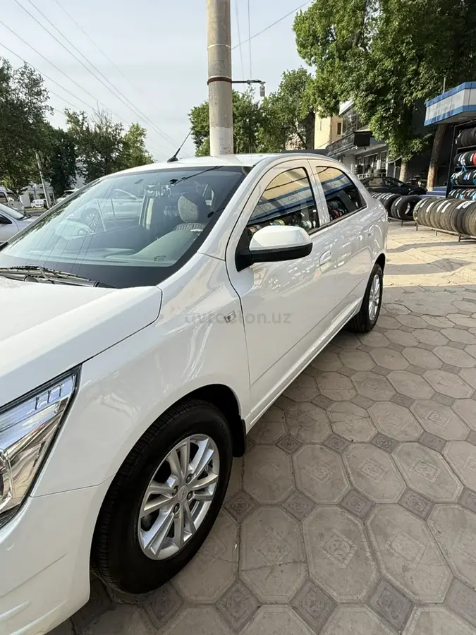 Chevrolet Cobalt 2024 — 4