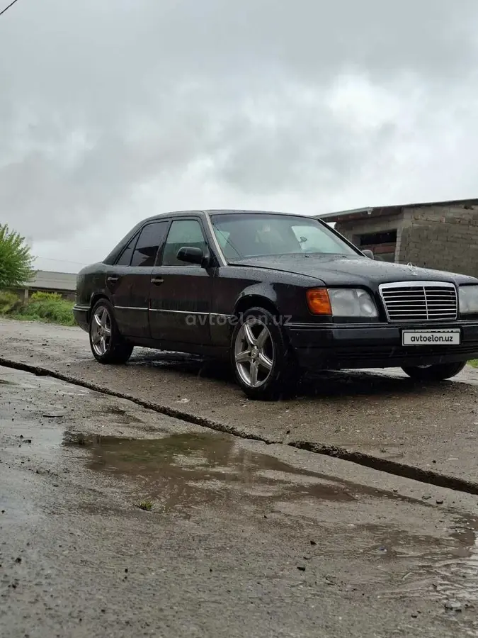Mercedes-Benz E 240 — 2