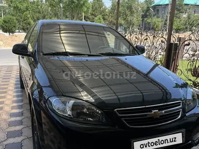 Черный Chevrolet Gentra, 2 позиция 2015 года, КПП Механика, в Ташкент за 9 000 y.e. id5147314