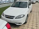 Белый Chevrolet Lacetti, 3 позиция 2024 года, КПП Автомат, в Ташкент за 15 000 y.e. id2395829