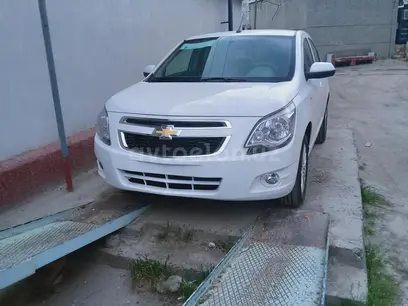 Белый Chevrolet Cobalt, 4 позиция 2024 года, КПП Автомат, в Самарканд за 13 500 y.e. id4993362