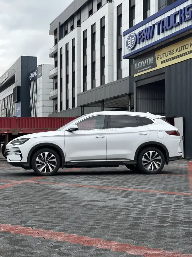 BYD Song Plus DM-i Champion — 3