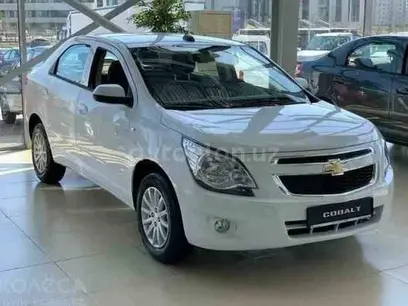 Белый Chevrolet Cobalt, 4 позиция 2024 года, КПП Автомат, в Ташкент за 13 500 y.e. id5120826