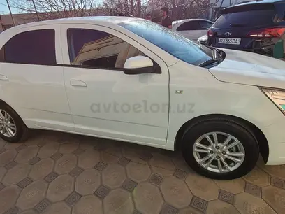Белый Chevrolet Cobalt, 4 позиция 2022 года, КПП Автомат, в Самарканд за 12 200 y.e. id5130719
