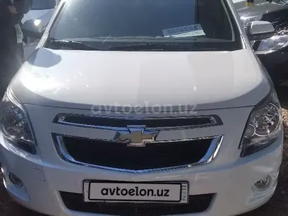 Белый Chevrolet Cobalt, 4 позиция 2020 года, КПП Автомат, в Ташкент за 11 500 y.e. id4898596
