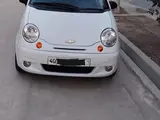 Белый Chevrolet Matiz, 2 позиция 2009 года, КПП Механика, в Фергана за 3 450 y.e. id6597391, Фото №1
