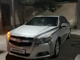 Серебристый Chevrolet Malibu, 1 позиция 2013 года, КПП Механика, в Андижан за 10 900 y.e. id6763388