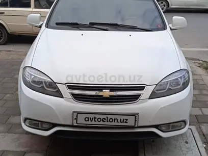 Белый Chevrolet Gentra, 3 позиция 2014 года, КПП Автомат, в Самарканд за 9 500 y.e. id4991022