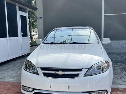 Белый Chevrolet Gentra, 3 позиция 2022 года, КПП Автомат, в Самарканд за 16 500 y.e. id5090023