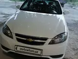 Белый Chevrolet Gentra, 1 позиция 2014 года, КПП Механика, в Бухара за 11 500 y.e. id5223614, Фото №1
