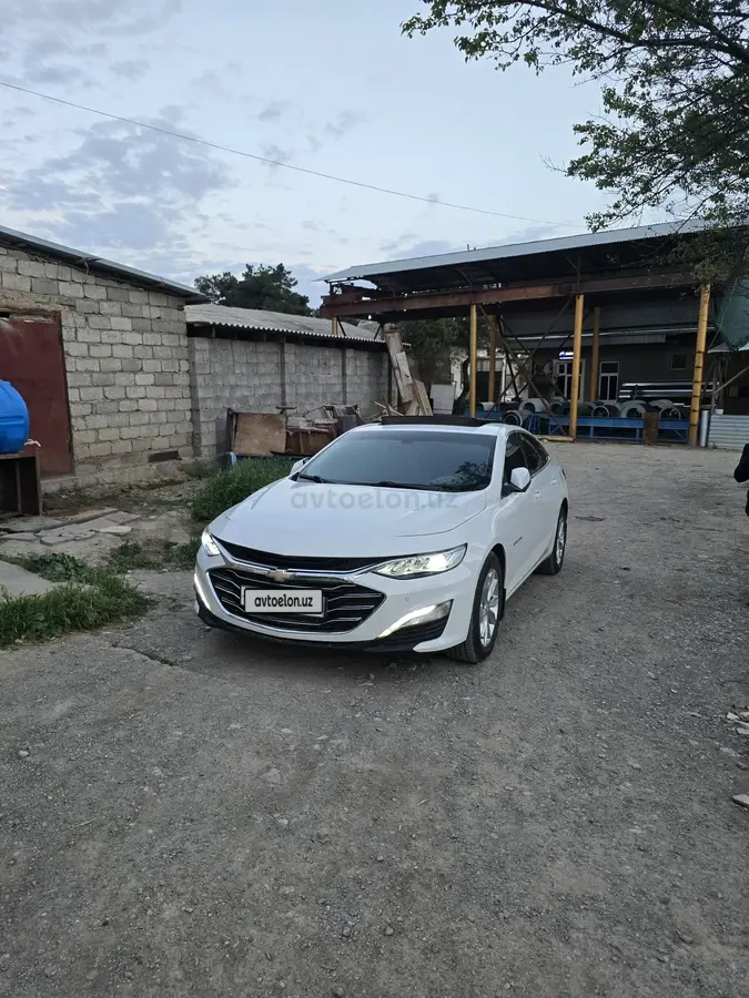Chevrolet Malibu 2
