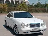 Oq Mercedes-Benz E 230 1996 yil, КПП Avtomat, shahar Toshkent uchun 8 200 у.е. id5202935, Fotosurat №1