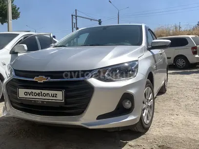Серый Chevrolet Onix 2023 года, КПП Механика, в Ташкент за 12 500 y.e. id5128075