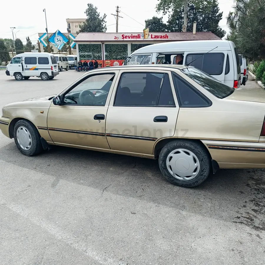 Daewoo Nexia — 3