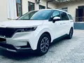 Белый Kia Carnival 2023 года, КПП Автомат, в Ташкент за 34 800 y.e. id6617558