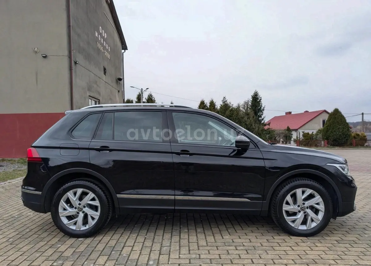 Volkswagen Tiguan — 3