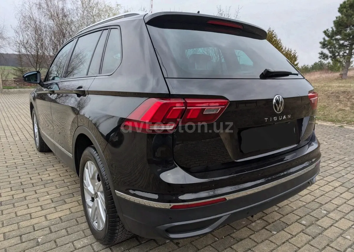 Volkswagen Tiguan — 5