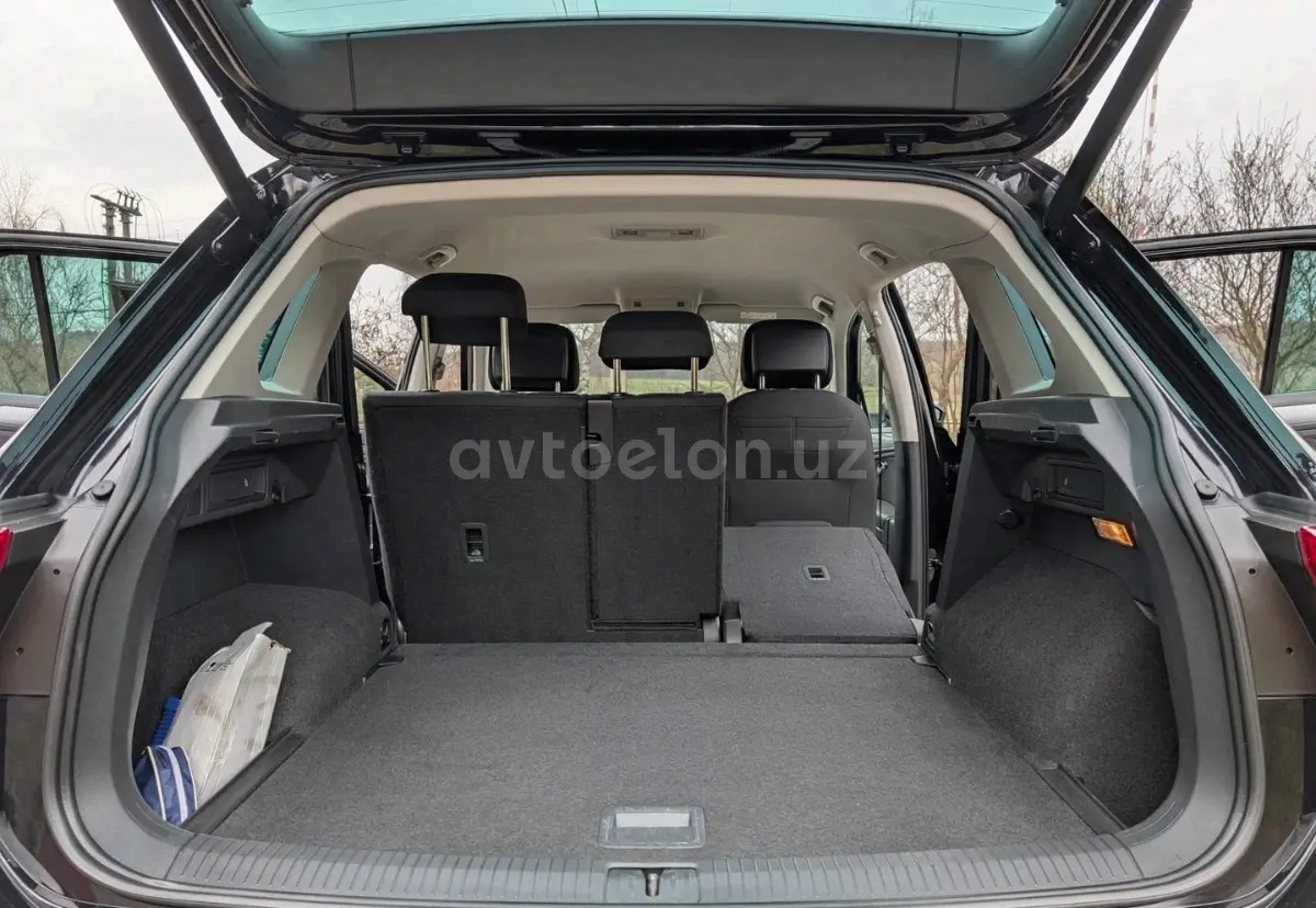 Volkswagen Tiguan — 6