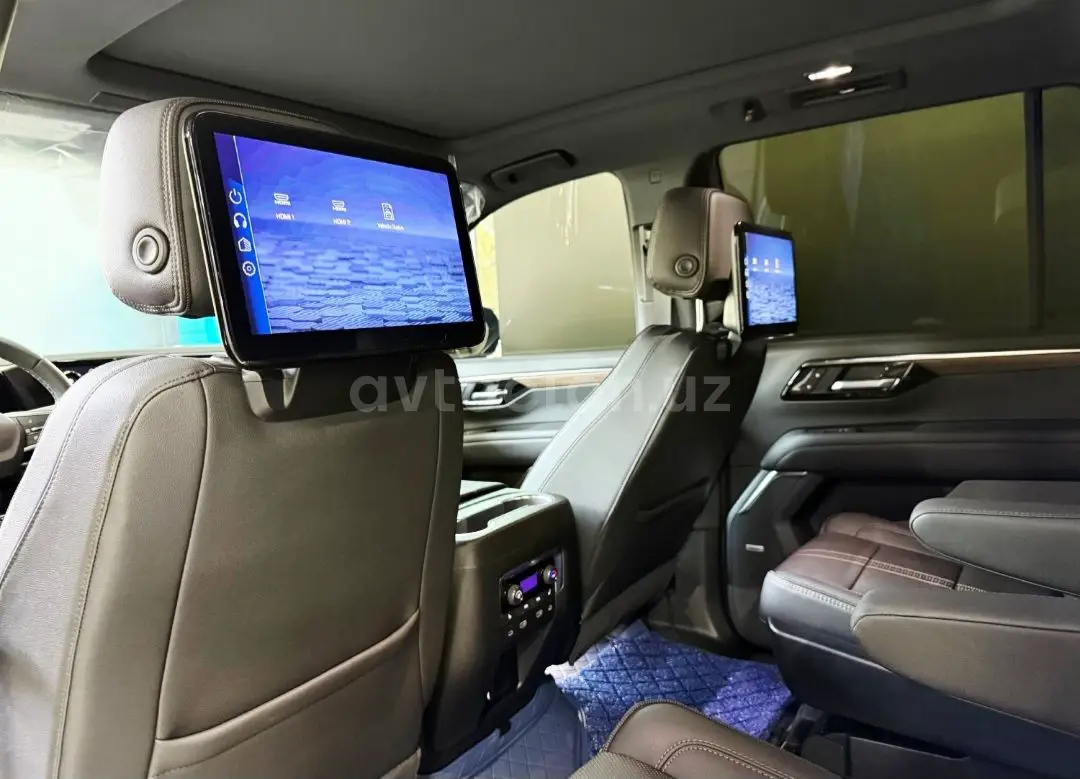 Chevrolet Tahoe — 4