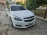 Белый Chevrolet Malibu, 3 позиция 2012 года, КПП Автомат, в Ташкент за 12 500 y.e. id6334092, Фото №1