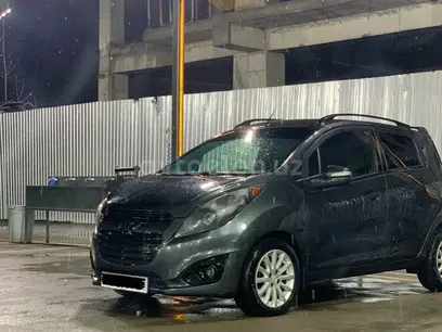 Mokriy asfalt Chevrolet Spark, 2 pozitsiya 2017 yil, КПП Mexanika, shahar Farg'ona uchun 7 500 у.е. id5197537