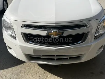 Белый Chevrolet Cobalt, 4 позиция 2024 года, КПП Автомат, в Бухара за 13 800 y.e. id4977995