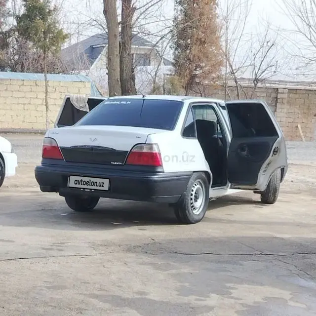 Daewoo Nexia — 3