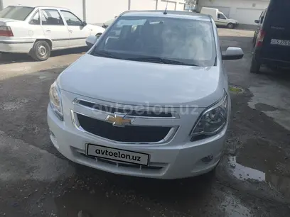 Белый Chevrolet Cobalt, 4 позиция 2024 года, КПП Автомат, в Чирчик за 13 600 y.e. id4988065