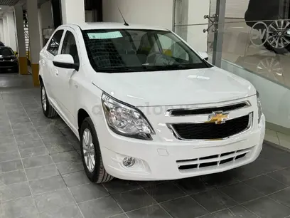 Белый Chevrolet Cobalt, 4 позиция 2024 года, КПП Автомат, в Джизак за ~11 601 y.e. id5220307