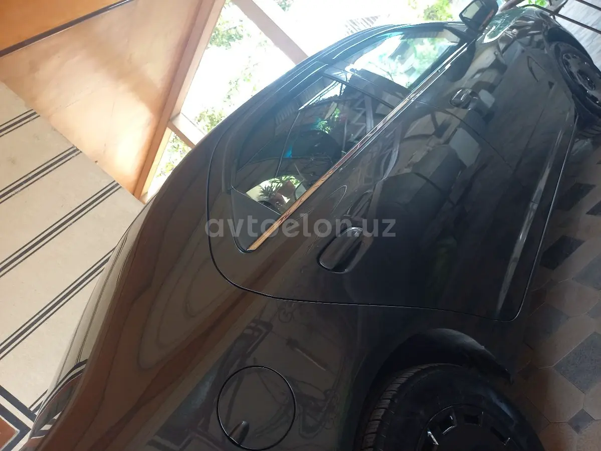 Chevrolet Cobalt 2018 — 3