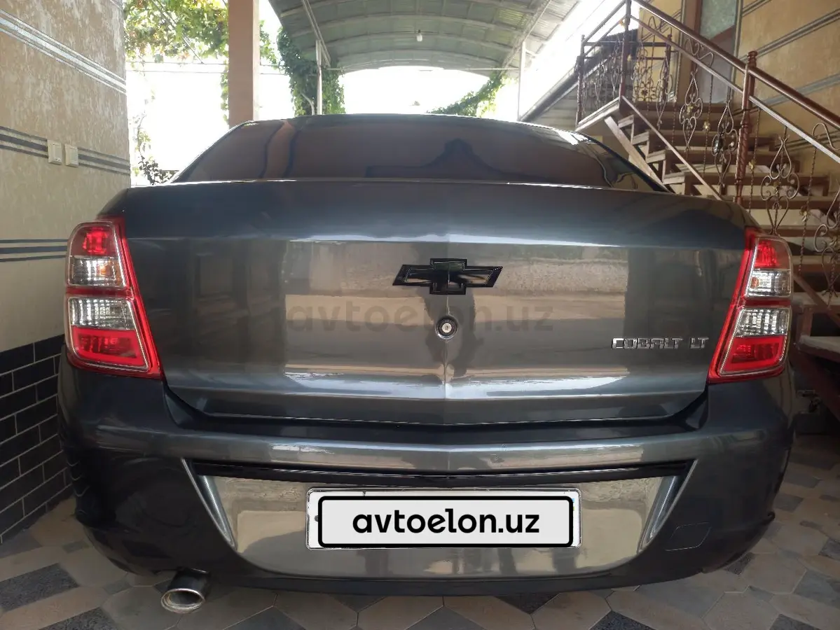 Chevrolet Cobalt 2018 — 4